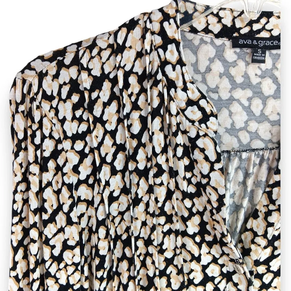 AVA & GRACE-Women's Pleated 3/4 Sleeve-SMALL-Floral-Black with White-Tan Flowers - Picture 7 of 12